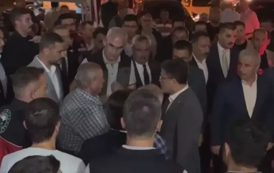 Tarım ve Orman Bakanı Yumaklı, Şehit Dozer Operatörü Demir'in Ailesini Ziyaret Etti