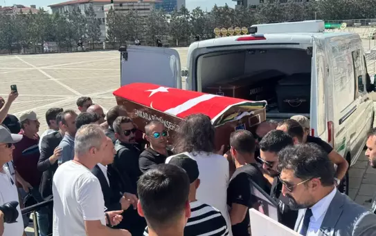 Gazeteci Nihat Genç Son Yolculuğuna Uğurlandı