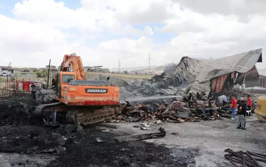 Tuşba'da Yangın Kontrol Altına Alındı