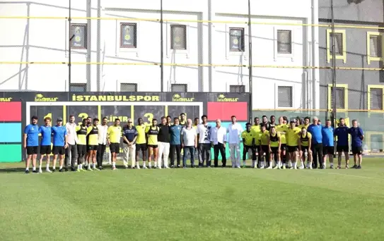 İstanbulspor, Zeki Çelik ve Diarra'yı Ağırladı