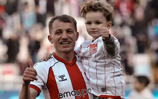 17 yıl sonra Sivasspor'a veda eden Ziya Erdal'dan kulübüne sert tepki