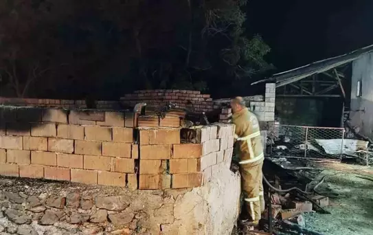 Burdur'da Yangın: 10 Hayvan Telef Oldu