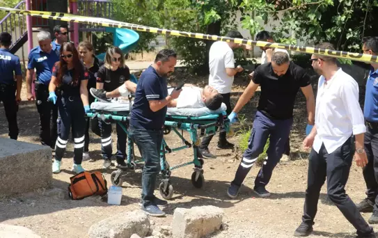 Antalya'da Parkta Tabanca ile Yaralama