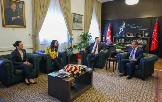 Özgür Özel ve Erkan Baş Görüştü