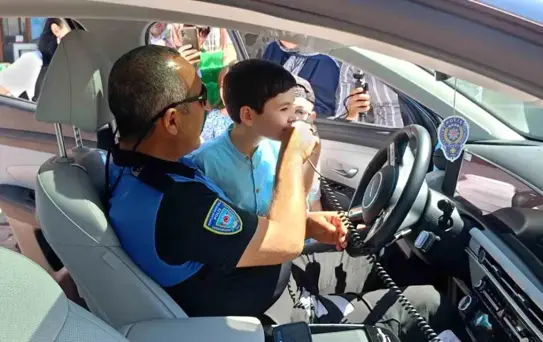 Kayseri'de Özel Çocuklar Atlı Polis Tesisinde Eğlenceli Gün Geçirdi