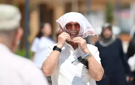 İstanbul'da kavurucu sıcak alarmı! Hissedilen 45 dereceye kadar çıkabilir