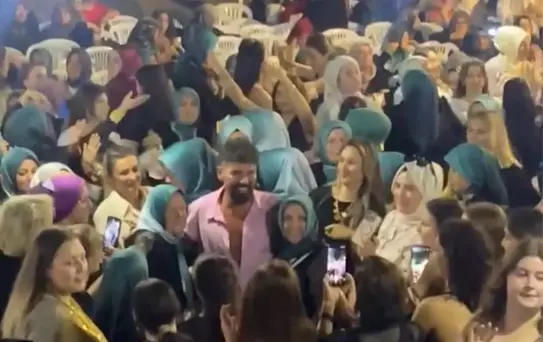 Kadınlara Şalvar Gecesi Sürprizi