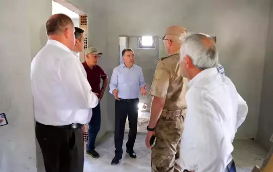 Vali Eldivan Köy Ziyaretlerinde Projeleri İnceledi
