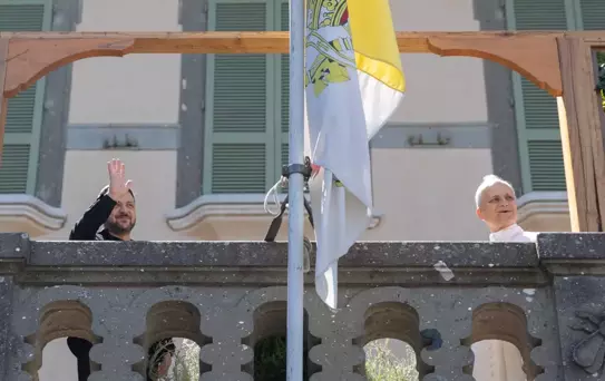 Zelenskiy ve Papa Görüştü