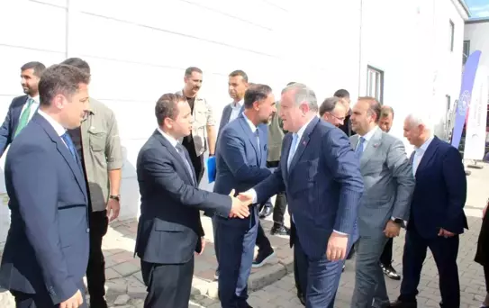 Bakan Kacır ve Bak, Siirt'te 'Çalışan ve Üreten Gençler Programı'na katıldı