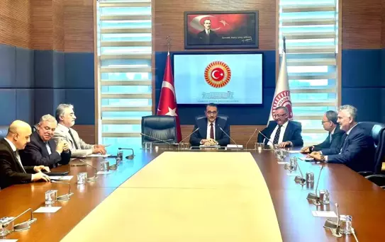 Dönmez KEİPA Komisyonu Başkanlığına Yeniden Seçildi