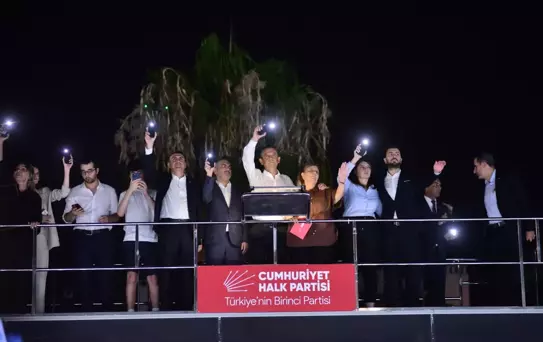 CHP Lideri Özgür Özel'den Zeydan Karalar'a Destek