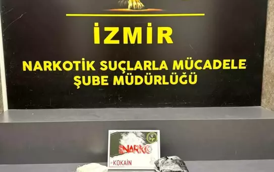 İzmir'de Narkotik Operasyonları: 4 Kilo Uyuşturucu Ele Geçirildi