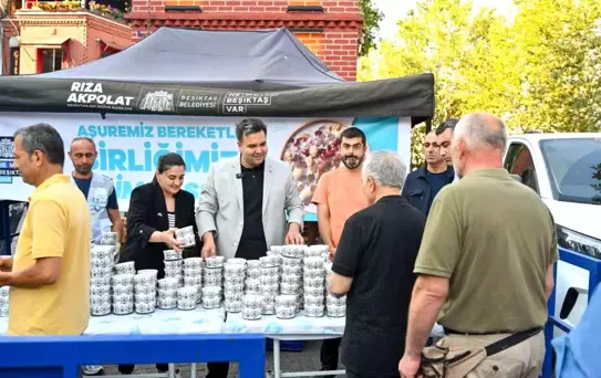 Beşiktaş'ta Muharrem Ayı'na Özel Aşure İkramı