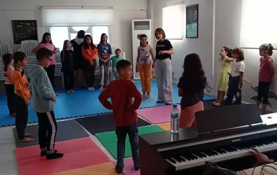 Cansu Daloğlu Aytaç: Sanatla Deprem Yarasını Sarıyor