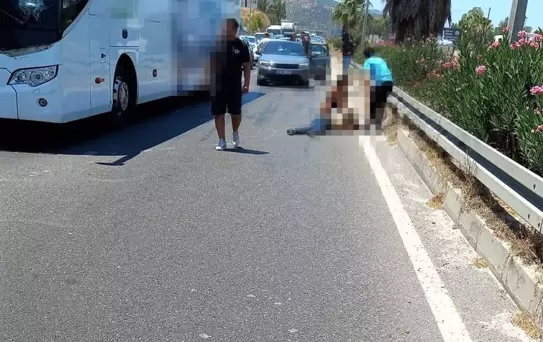 Milas'ta Yaya Otobüsle Çarpıştı, Hayatını Kaybetti