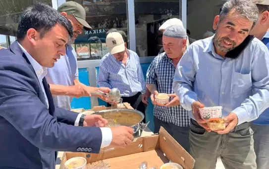 Özükavak'ta Muharrem Ayı Dolayısıyla Aşure İkramı
