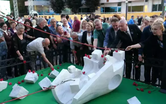 Srebrenitsa Katliamı'nın 30'uncu yılında Kartal'da anma töreni düzenlendi