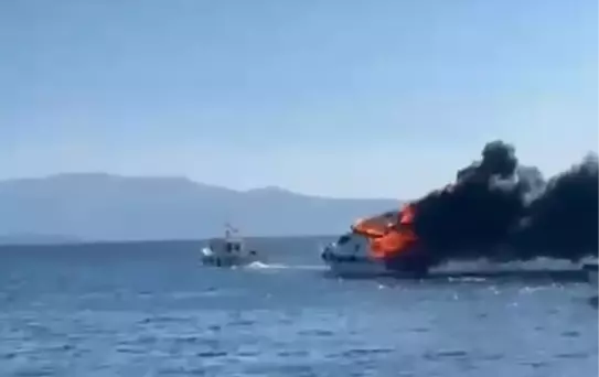 Çeşme'de Motoryat Yangını