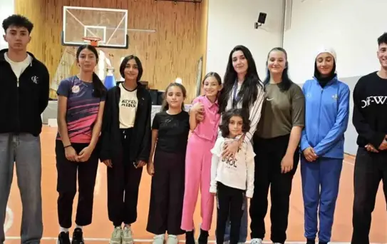 Elif Eyüp'e Hayırlı Olsun Ziyareti