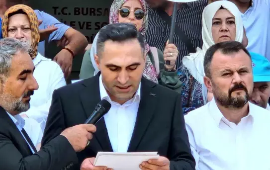 Kamu İşçileri İçin Protesto