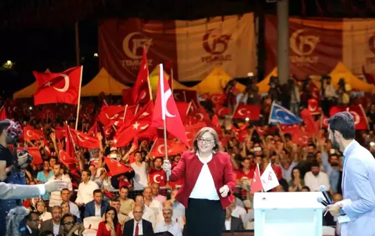 Şahin: '15 Temmuz, bu milletin ihanete karşı siper olduğu tarihi bir duruştur'