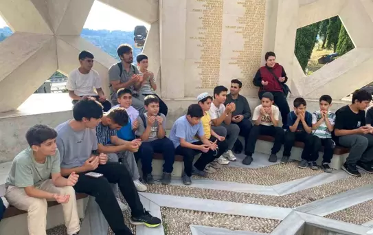 15 Temmuz'da Şehitler Anıtı'na Ziyaret