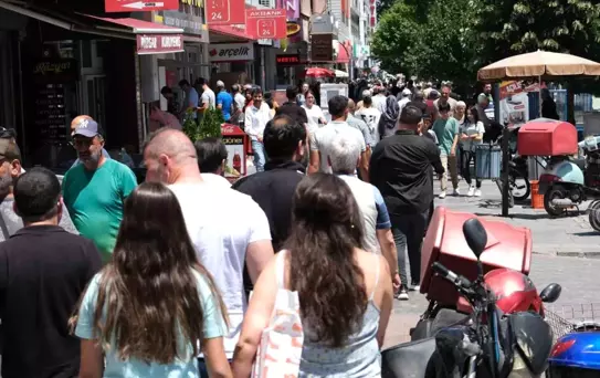 2024'te Türkiye'de 2.7 Milyon Kişi Göç Etti