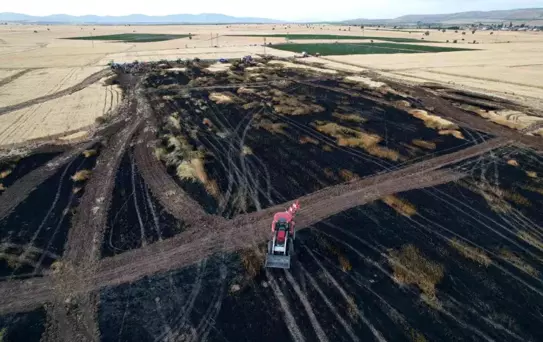 Kayseri'de Yangın: 100 Dekar Arazi Yanarak Küle Döndü