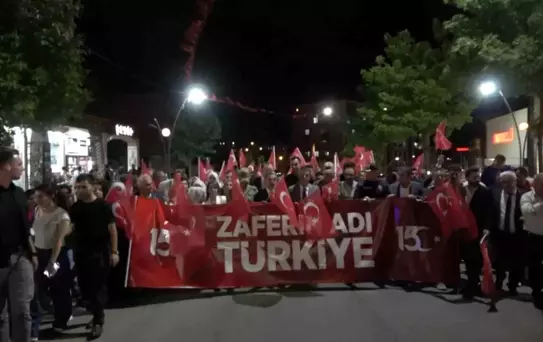 Şırnak'ta demokrasi nöbetine yoğun katılım