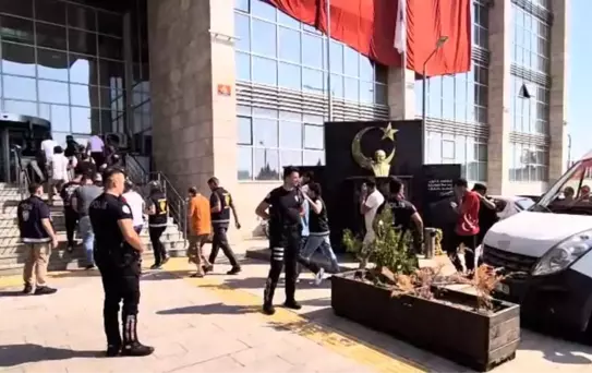 Mersin'de Fuhuş Operasyonu: 19 Tutuklama