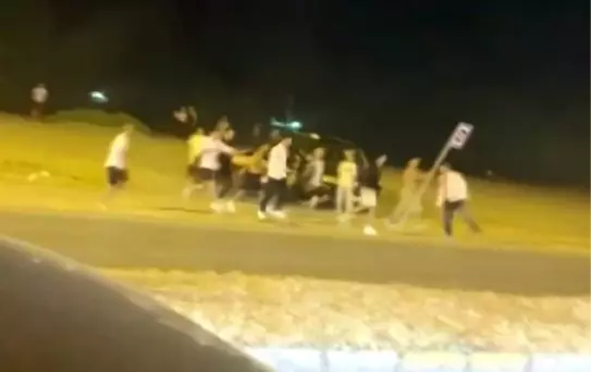 Karasu'da Kavga: Polis Yaralandı