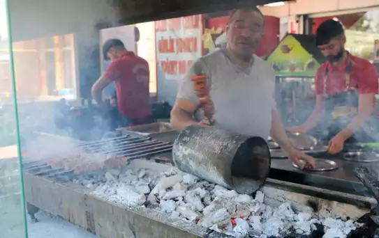 Diyarbakır'da Ciğer Sıcakta da Popüler