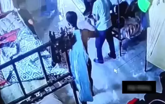 14 yaşındaki çocuğu zorla çalıştırıp darbettiler