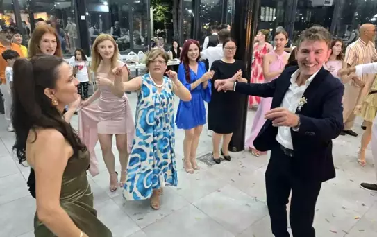 Karaçam Ailesi'nde Nişan Heyecanı