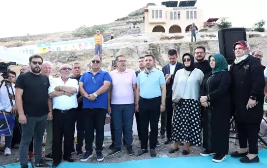 Nevşehir Belediyesi Kayaşehir Otel Projesinin Temelini Attı