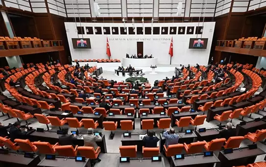 Sağlık alanındaki düzenlemeleri içeren kanun teklifi Meclis'te kabul edildi