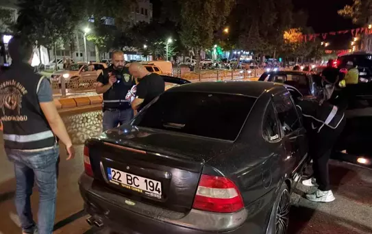 Edirne'de Denetim: 21 Sürücüye Ceza