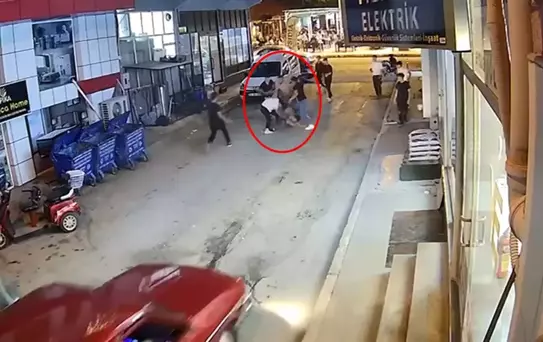 Isparta'da Alacak Kavgası Sokakları Gerdi