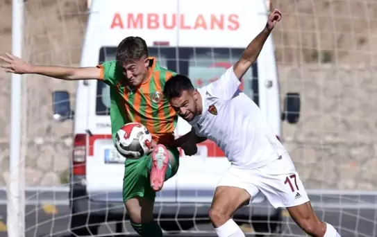 Alanyaspor, Hatayspor'u 4-0 Yendi