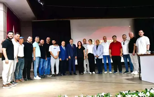 Yunusemre Belediyespor Genel Kurulu'nda Bülent Kanik Yeniden Başkan Seçildi