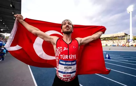 Berke Akçam'dan Altın Madalya