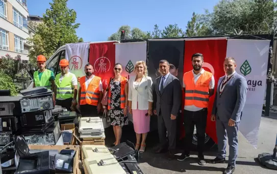 Güven Hastanesi’nden Elektronik Atık Teslimi
