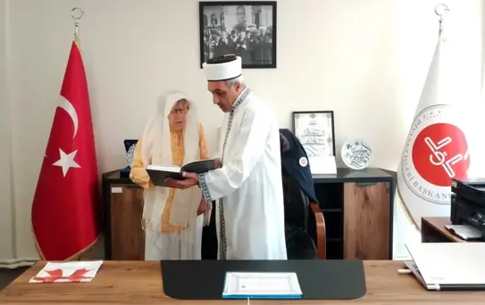 Alman Vatandaşı İslam’a Geçti