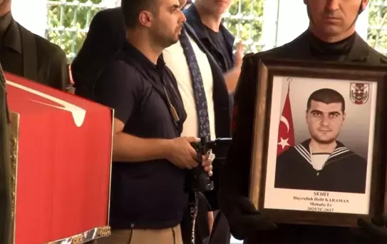 Şehit Muhafız Er Hayrullah Halit Karaman İstanbul'da son yolculuğuna uğurlandı