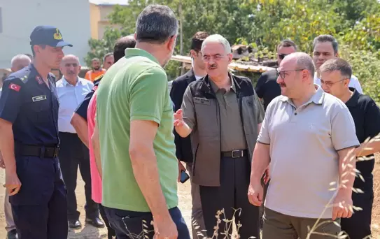 Varank Yangın Bölgesinde İnceleme Yaptı
