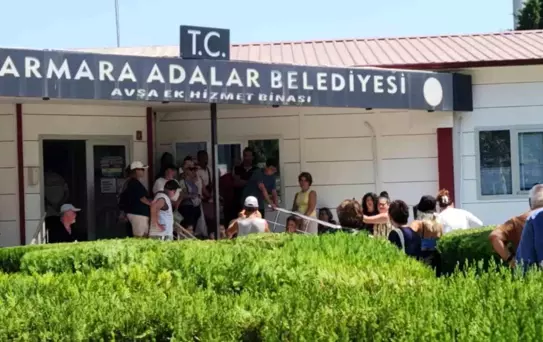 Avşa Adası'nda Su Krizi: Vatandaşlar Tepkisini Gösterdi