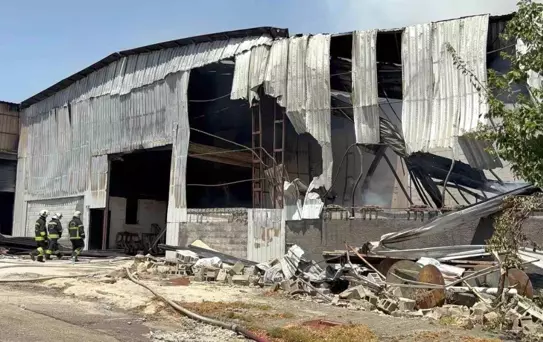 Gaziantep'te Halı Fabrikasında Yangın