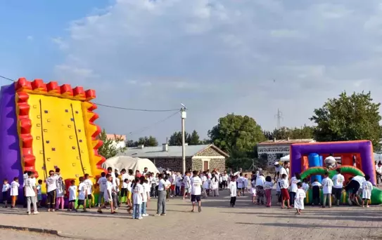 Diyarbakır'da Çocuklar için Şenlik Düzenlendi