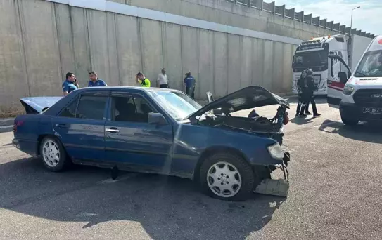 Samsun Kavak'ta Otomobil-Kamyon Çarpıştı: 5 Yaralı